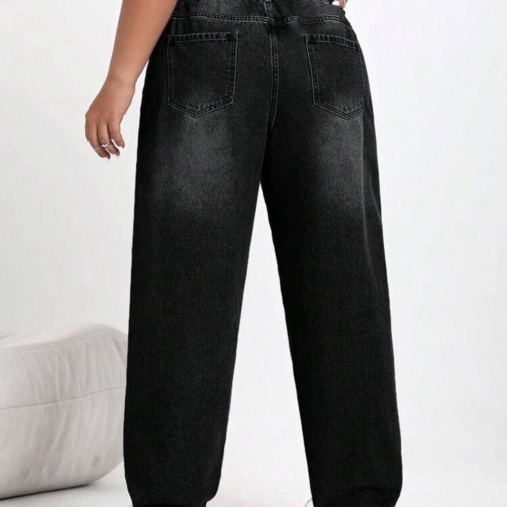 Distressed Jeans - Picture 3 of 7